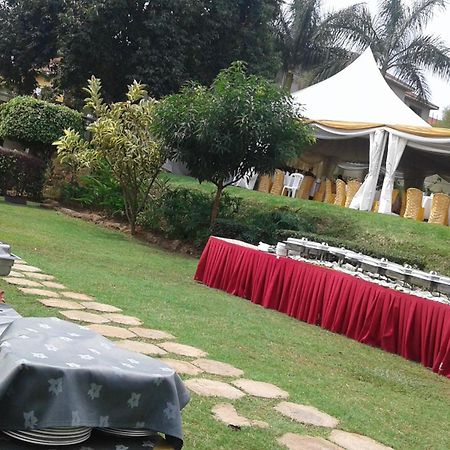 Arch Apartments And Hotel Kampala Exterior foto